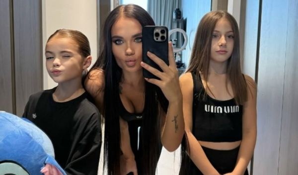 Валерий Блюменкранц растит дочь Бетти со своей девушкой Дарьей Макаренко Валерий Блюменкранц растит дочь Бетти со своей девушкой Дарьей Макаренко