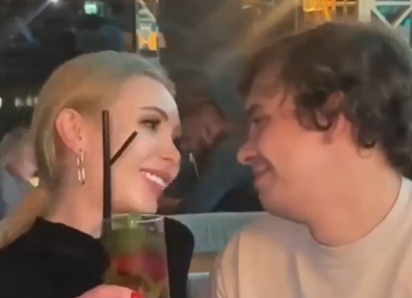 У Клавдии Безверховой возникла идея вернуться с парнем на Дом 2