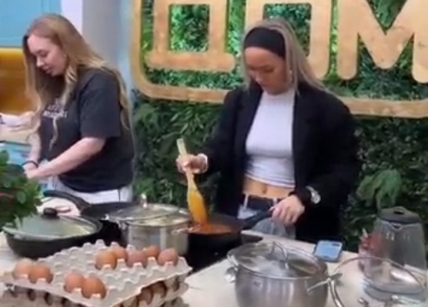 Антон Беккужев рад тому, что Виктория Вихарева строит отношения Антон Беккужев рад тому, что Виктория Вихарева строит отношения