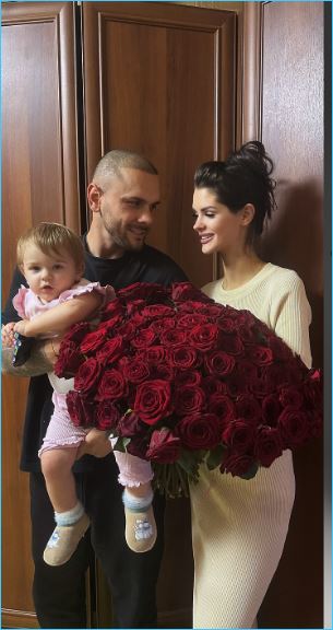 В семье Евстроповых опять изменились планы – Аня станет визажистом В семье Евстроповых опять изменились планы – Аня станет визажистом