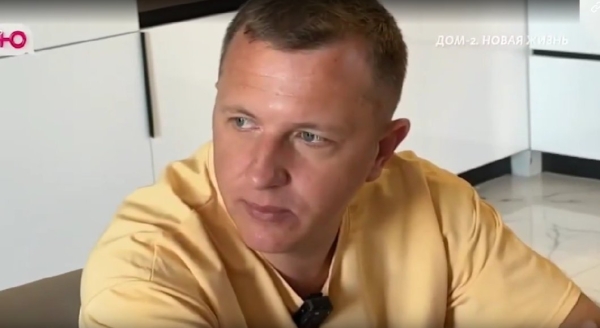 Илья Яббаров нашел залысины у Елены Тепловодской Илья Яббаров нашел залысины у Елены Тепловодской