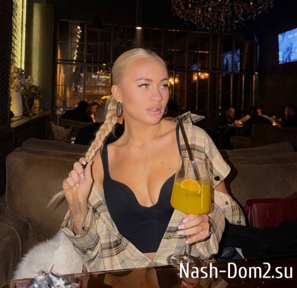 Роман Кузин передумал ухаживать за Элиной Рахимовой Роман Кузин передумал ухаживать за Элиной Рахимовой