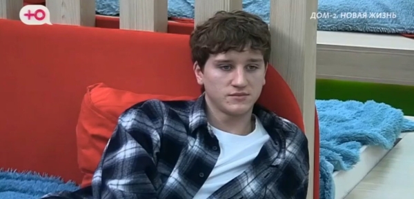 Виктория Андреева высмеивает не только Веронику, но и Альберта Граковича Виктория Андреева высмеивает не только Веронику, но и Альберта Граковича