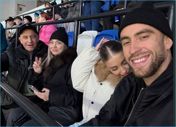 Семья Григорьевых в полном составе пыталась уговорить Квашникову расписаться