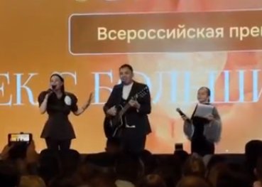 Александр Гобозов побил свой рекорд, выступая 9 часов без передышки Александр Гобозов побил свой рекорд, выступая 9 часов без передышки