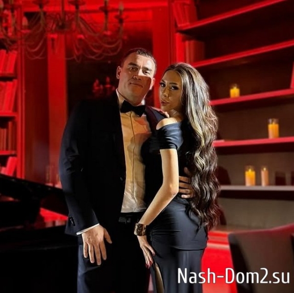 Алёна Савкина «опять рассталась» с Александром Смуровым