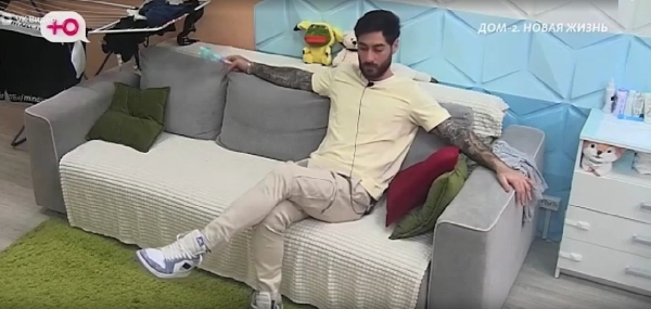 Тигран бросает Викторию Салибекову одну, выполняя задания редакторов Дома 2 Тигран бросает Викторию Салибекову одну, выполняя задания редакторов Дома 2