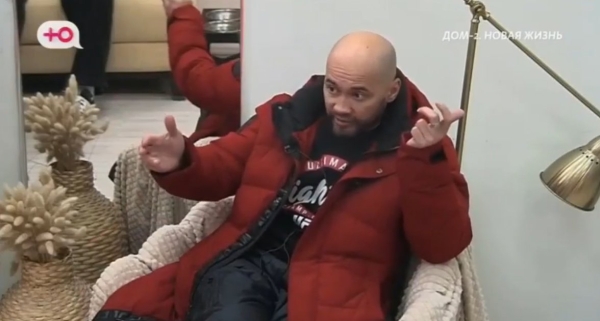 Игорь Григорьев сломал дверь во время ссоры с Квашниковой Игорь Григорьев сломал дверь во время ссоры с Квашниковой