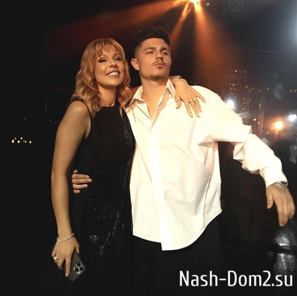 Мама Никиты Гуранда его главная фанатка и помощница Мама Никиты Гуранда его главная фанатка и помощница