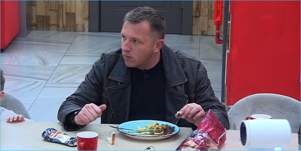 Выяснилось, почему провалилась идея Яббарова о трудотерапии для девушек на поляне Дома 2 Выяснилось, почему провалилась идея Яббарова о трудотерапии для девушек на поляне Дома 2