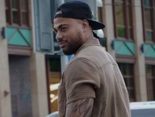 Мондезир Свет-Амур улетел из России в другую страну