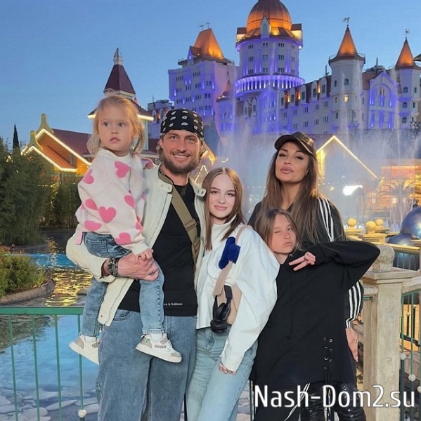 Ксения Задойнова: Она дуру здесь нашла?