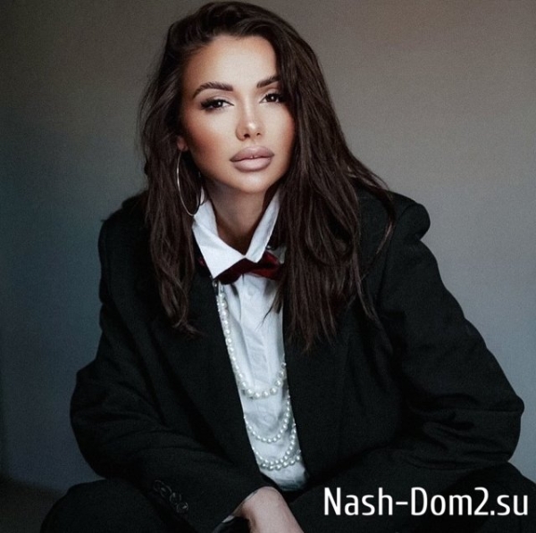 Илья Яббаров продолжает тиранить Елену Тепловодскую Илья Яббаров продолжает тиранить Елену Тепловодскую