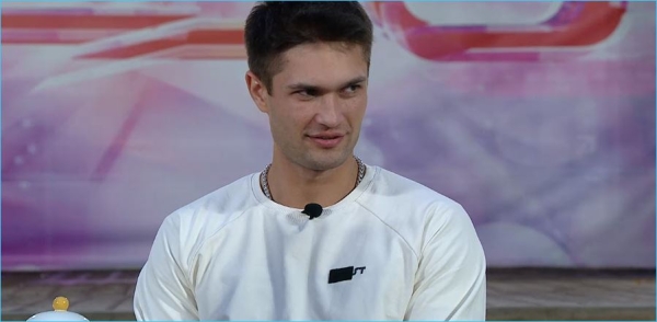 Кристиан до Ван не подошел Дому 2 или его не устраивала телестройка без пары Хорошевых, спорят зрители Кристиан до Ван не подошел Дому 2 или его не устраивала телестройка без пары Хорошевых, спорят зрители