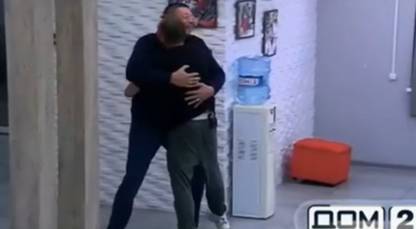 Андрей Чуев пришел на Дом 2 и пригласил Рахимову на свидание Андрей Чуев пришел на Дом 2 и пригласил Рахимову на свидание