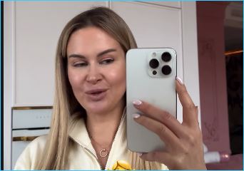 Марина Африкантова хочет пополнить ряды певиц из Дома 2 Марина Африкантова хочет пополнить ряды певиц из Дома 2