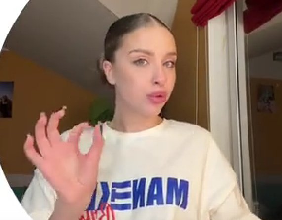 Катя Квашникова утверждает, что страдает от расстройства пищевого поведения Катя Квашникова утверждает, что страдает от расстройства пищевого поведения