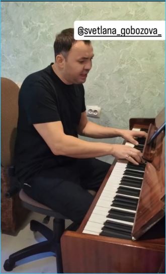 Александр и Светлана Гобозовы претендуют на звание «Семья года» Александр и Светлана Гобозовы претендуют на звание «Семья года»