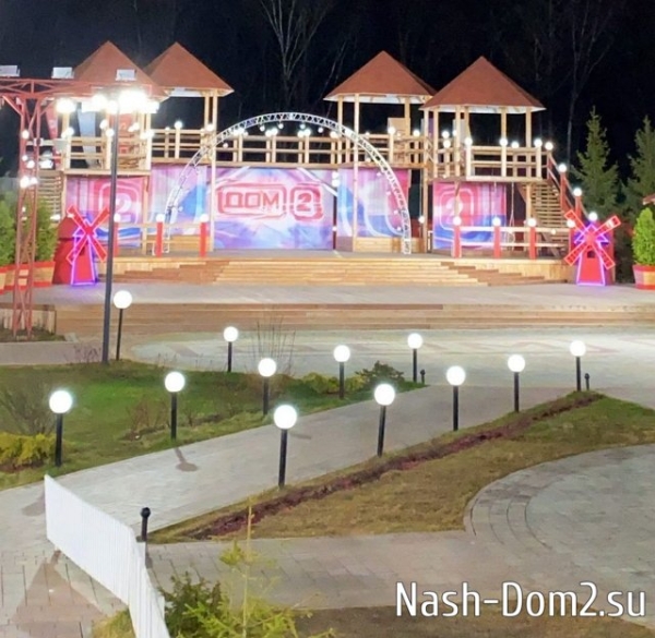 Ермолаева рада, что может давать советы участникам Дома-2