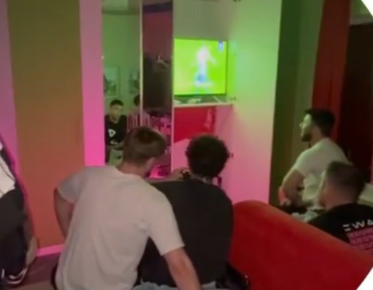 Никиту Гуранду радует "ожившая" мужская спальня Никиту Гуранду радует "ожившая" мужская спальня