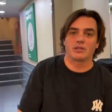 Евгений Кузин отмечает свой день рождения с Барзиковым в Таиланде Евгений Кузин отмечает свой день рождения с Барзиковым в Таиланде