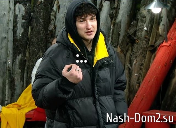 Вероника Гракович набросилась с оскорблениями на Романа Кузина Вероника Гракович набросилась с оскорблениями на Романа Кузина