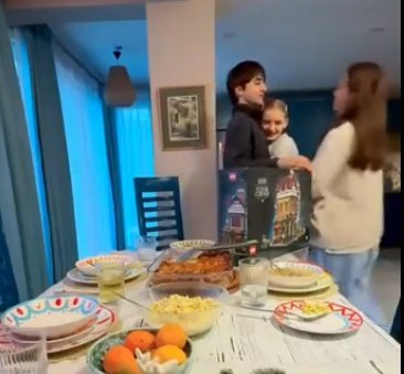 Сыну Евгения Кузина и Маргариты Марсо исполнилось 16 лет Сыну Евгения Кузина и Маргариты Марсо исполнилось 16 лет