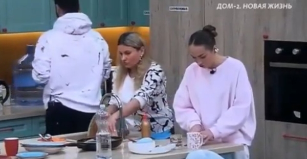 Вероника готова вернуть деньги Виктории Салибековой за все подарки Вероника готова вернуть деньги Виктории Салибековой за все подарки