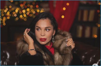 Юлия Колисниченко рада, что дети Тиграна Салибекова приняли её нового избранника Юлия Колисниченко рада, что дети Тиграна Салибекова приняли её нового избранника