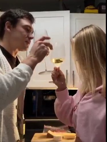 Кристина Лясковец взяла парня и ребёнка "напрокат"