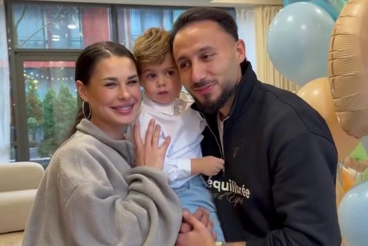 Арай Чобанян и Ирина Пинчук поздравили сына Алана с 2-летием