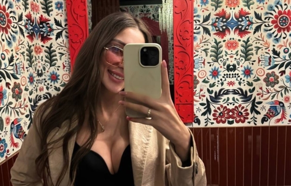 Яна Захарова купила квартиру и поссорилась с друзьями мужа Яна Захарова купила квартиру и поссорилась с друзьями мужа