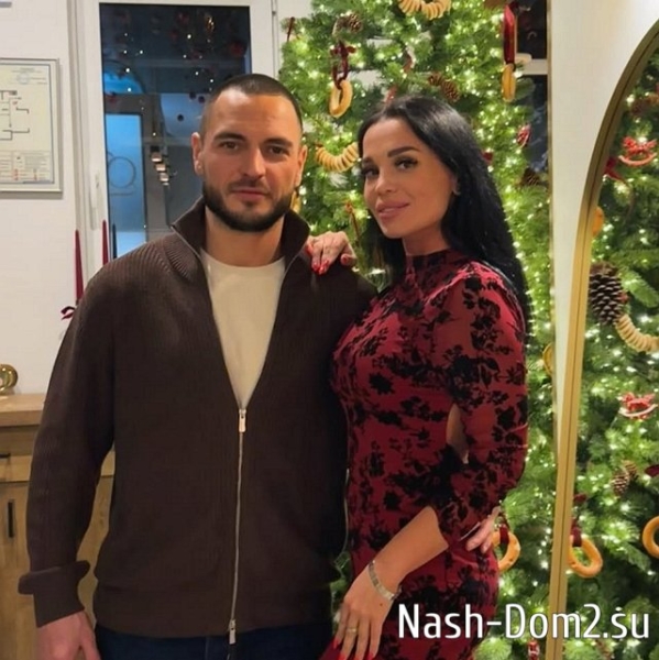 Юлия Колисниченко: Лопнула шина, я в машине одна Юлия Колисниченко: Лопнула шина, я в машине одна