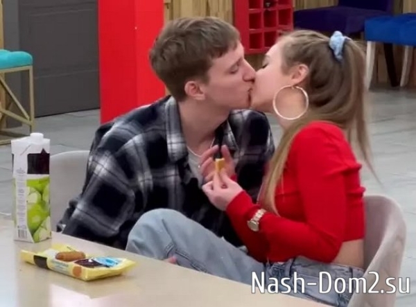 Салибеков показал подписчикам новую девушку Евгения Сидорова Салибеков показал подписчикам новую девушку Евгения Сидорова