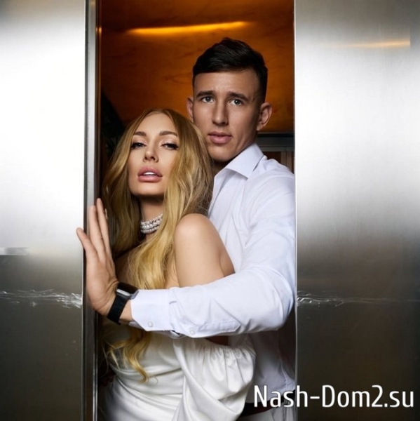 Участника шоу «Титаны» повёл под венец Кристину Дерябину Участника шоу «Титаны» повёл под венец Кристину Дерябину