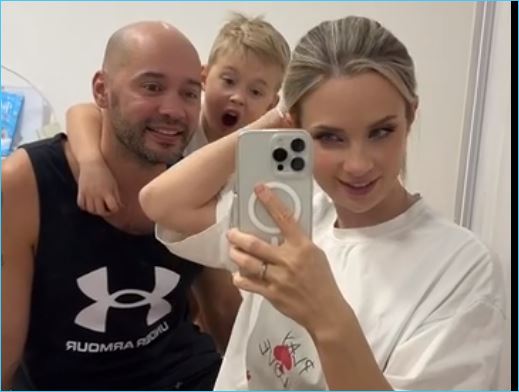 Андрей Черкасов и его жена Кристина отмечают «медную свадьбу» Андрей Черкасов и его жена Кристина отмечают «медную свадьбу»