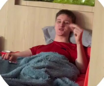 Элина Рахимова преследует Никиту Гуранду по ночам Элина Рахимова преследует Никиту Гуранду по ночам