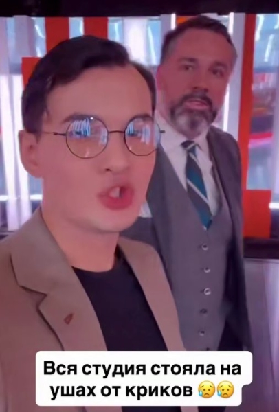 Произошел жуткий скандал у Саши Черно и хейтеров на шоу "Пусть говорят" Произошел жуткий скандал у Саши Черно и хейтеров на шоу "Пусть говорят"