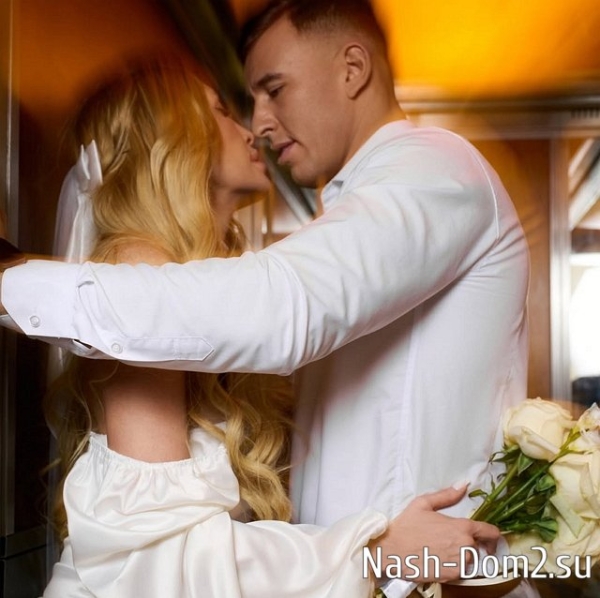 Участника шоу «Титаны» повёл под венец Кристину Дерябину Участника шоу «Титаны» повёл под венец Кристину Дерябину