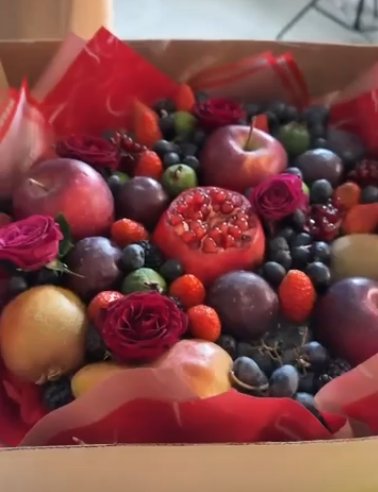 Элина Рахимова похвасталась подарком от преданных поклонников