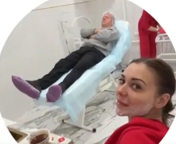 Бороду убрали. Елена Тепловодская и Яббаров навели красоту перед Новым годом