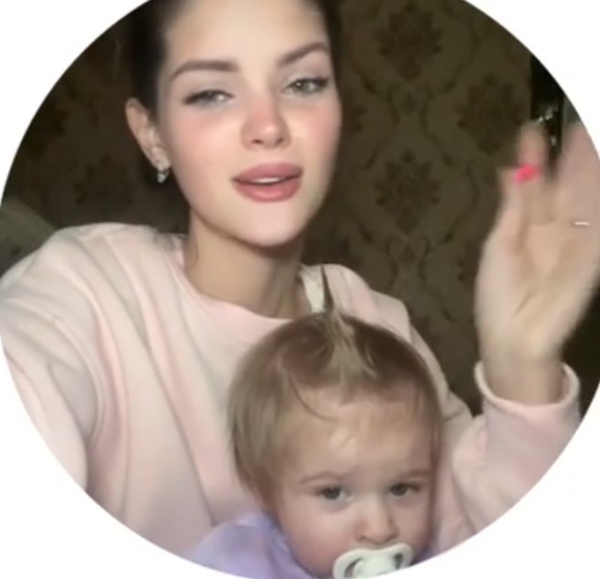 Анна и Максим Евстроповы переехали в страну, где спят на полу Анна и Максим Евстроповы переехали в страну, где спят на полу