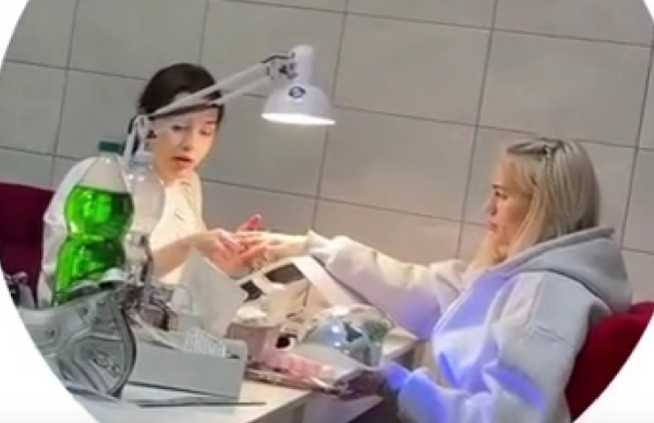 Виктория Андреева забрала последние "пожитки" с Поляны Виктория Андреева забрала последние "пожитки" с Поляны