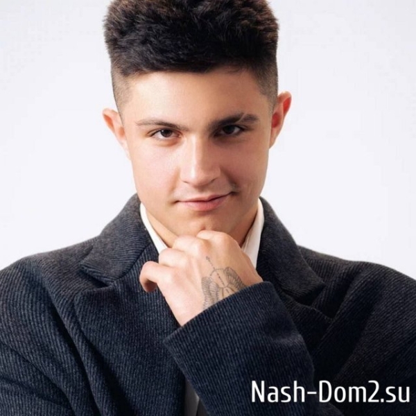 Никита Гуранда в поисках девушки, которой не нужны деньги Никита Гуранда в поисках девушки, которой не нужны деньги