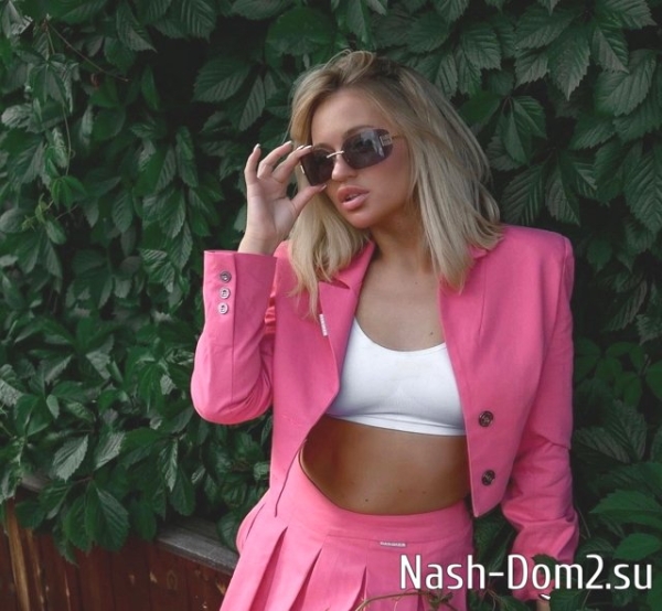 Тигран Салибеков активно рекламирует Альберта Граковича Тигран Салибеков активно рекламирует Альберта Граковича