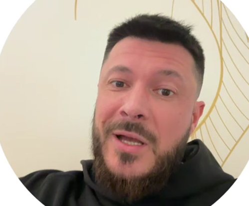 Илья Яббаров недоволен предновогодней фотосессией в стиле "ню" на Доме 2 Илья Яббаров недоволен предновогодней фотосессией в стиле "ню" на Доме 2