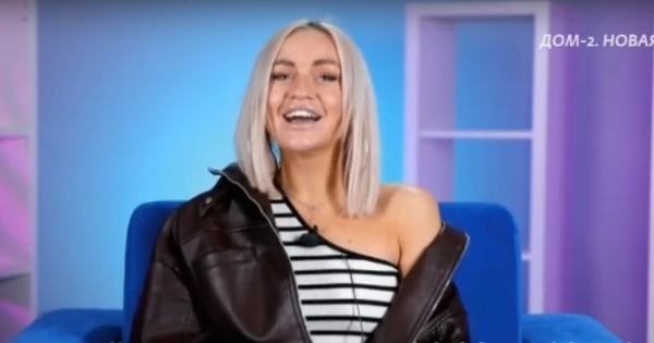 Элина Рахимова считает себя "умной по жизни" Элина Рахимова считает себя "умной по жизни"