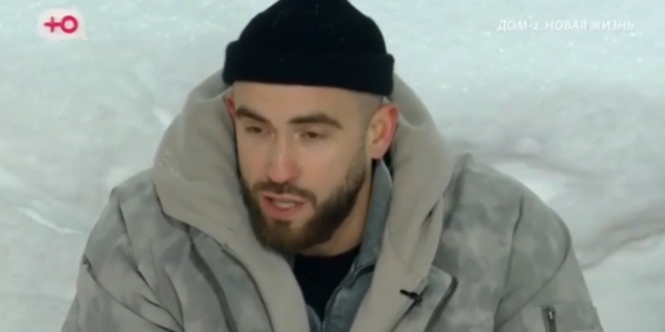 Катя Квашникова подозревает, что Григорьев нашел себе девушку за периметром Катя Квашникова подозревает, что Григорьев нашел себе девушку за периметром