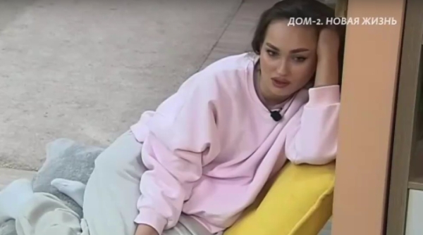 "Плешивый дедушка" - Виктория Салибекова уговаривает Тиграна закрасить седину "Плешивый дедушка" - Виктория Салибекова уговаривает Тиграна закрасить седину