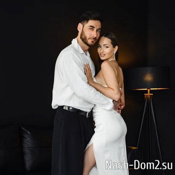 Виктория Салибекова стесняется своего седого мужа Виктория Салибекова стесняется своего седого мужа